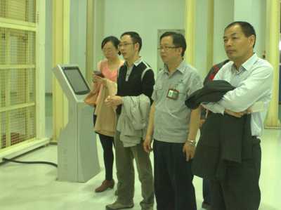 校企协同创新 我院物流工程系赴合肥卷烟厂考察智慧物流应用